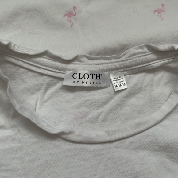 White short sleeve shirt - Picture 2 of 2